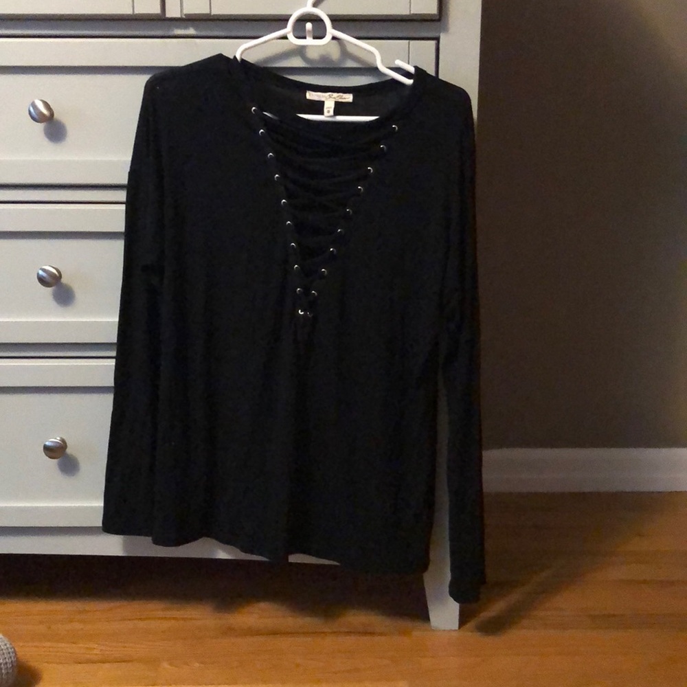 Black shirt